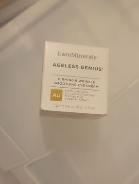 bareMinerals Bare Escentuals White Box with Black Text